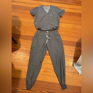 Heather Gray Women's FIGS scrub set